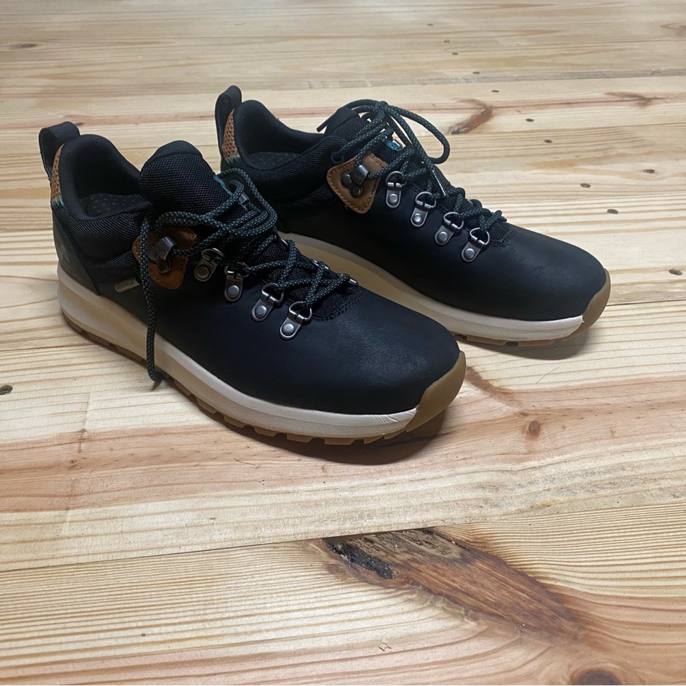 Forsake Thatcher Low WP Women's Leather Hiking Shoe 10 M US, Black/Tan